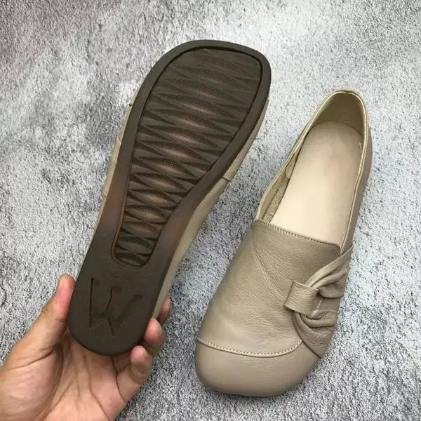 Linda™ - Women's leather shoes with a soft sole and non-slip surface
