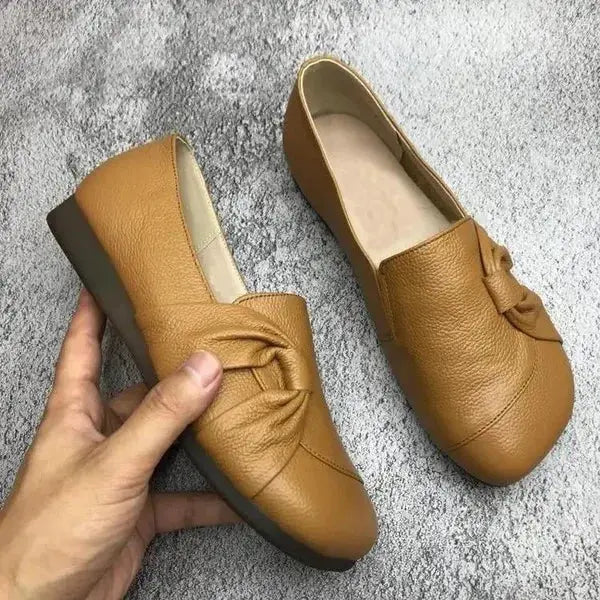 Linda™ - Women's leather shoes with a soft sole and non-slip surface