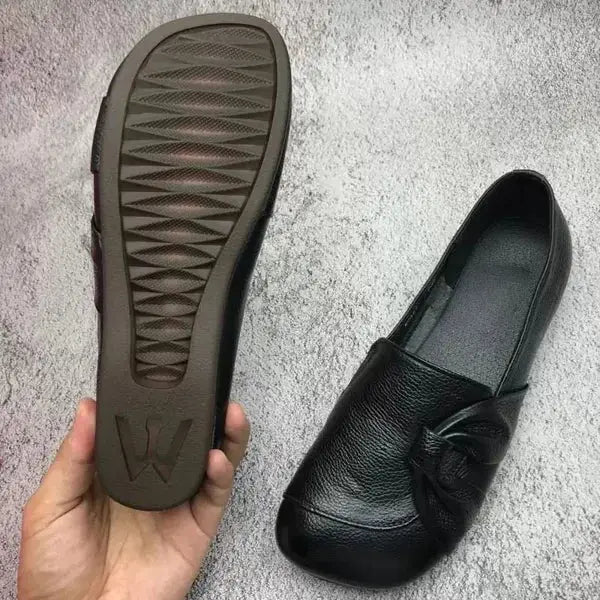 Linda™ - Women's leather shoes with a soft sole and non-slip surface
