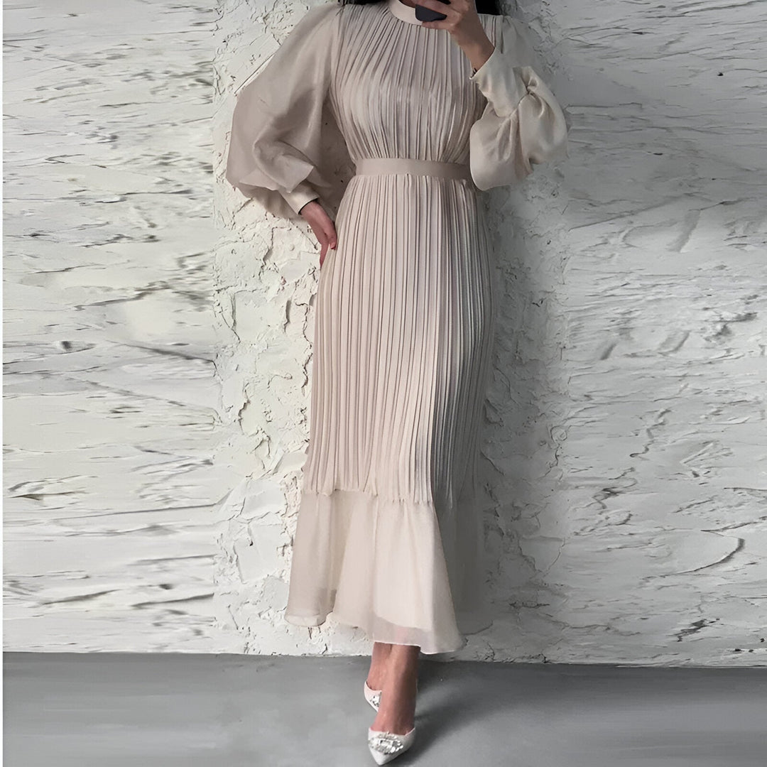 Ylva™ - Elegant and Timeless Pleated Dress