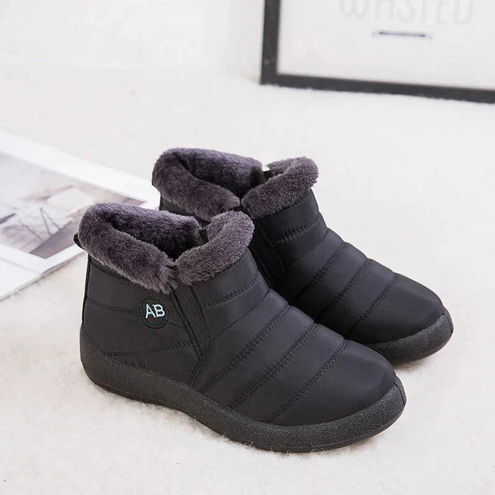 Noor | Cozy Winter Boots with Soft Interior